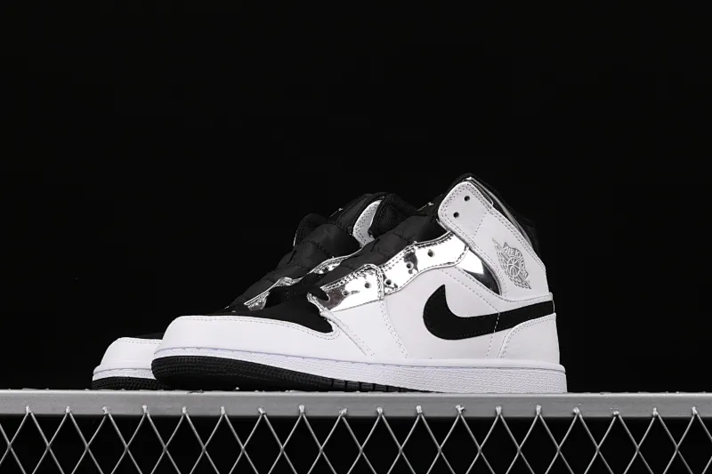 All categories Air Jordan Jordan series basketball shoes Air Jordan 1 Mid Air Jordan 1 Mid AJ1 Leonard Jr. Joe 1 black and white silver 554724-121